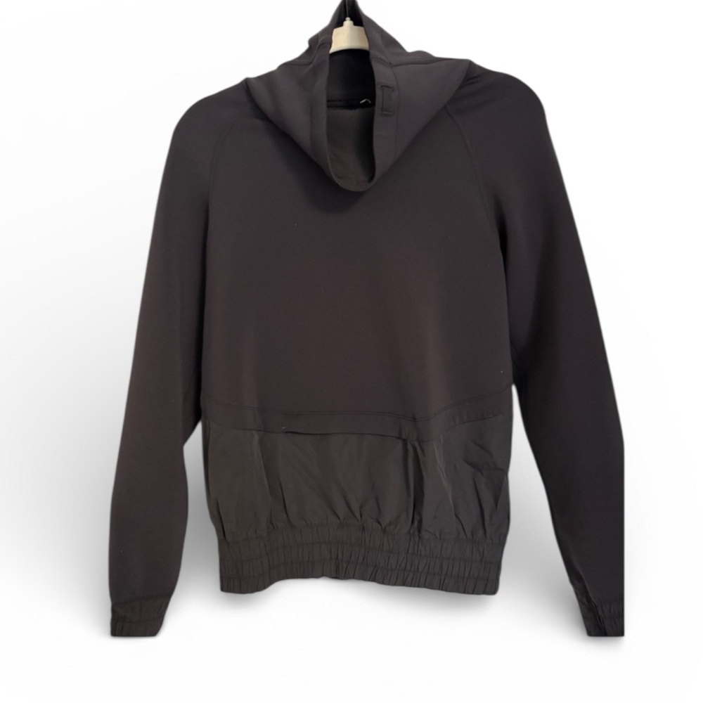 Lululemon Power Position Pullover Black Size XS Retail$118
Sold out style